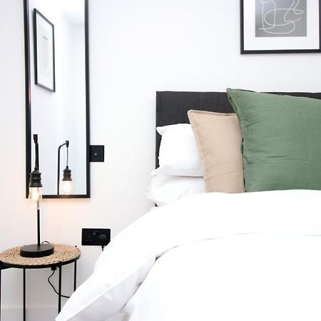 2 Bedroom With Free Parking 史云顿 外观 照片