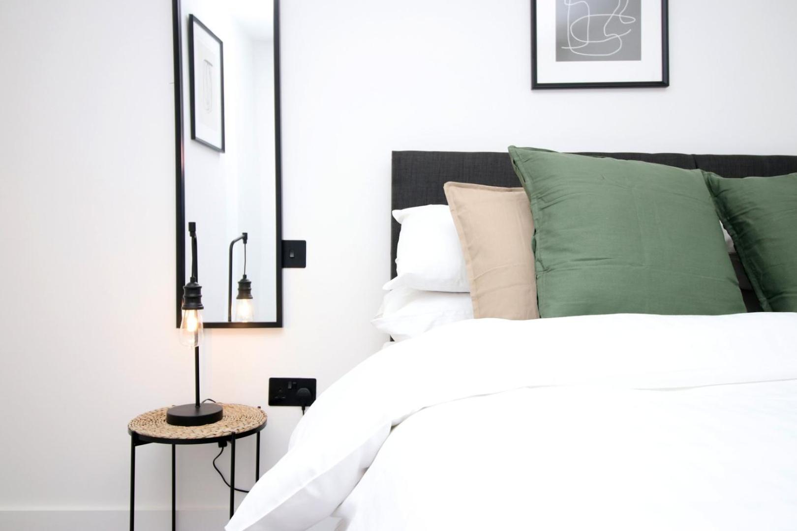 2 Bedroom With Free Parking 史云顿 外观 照片