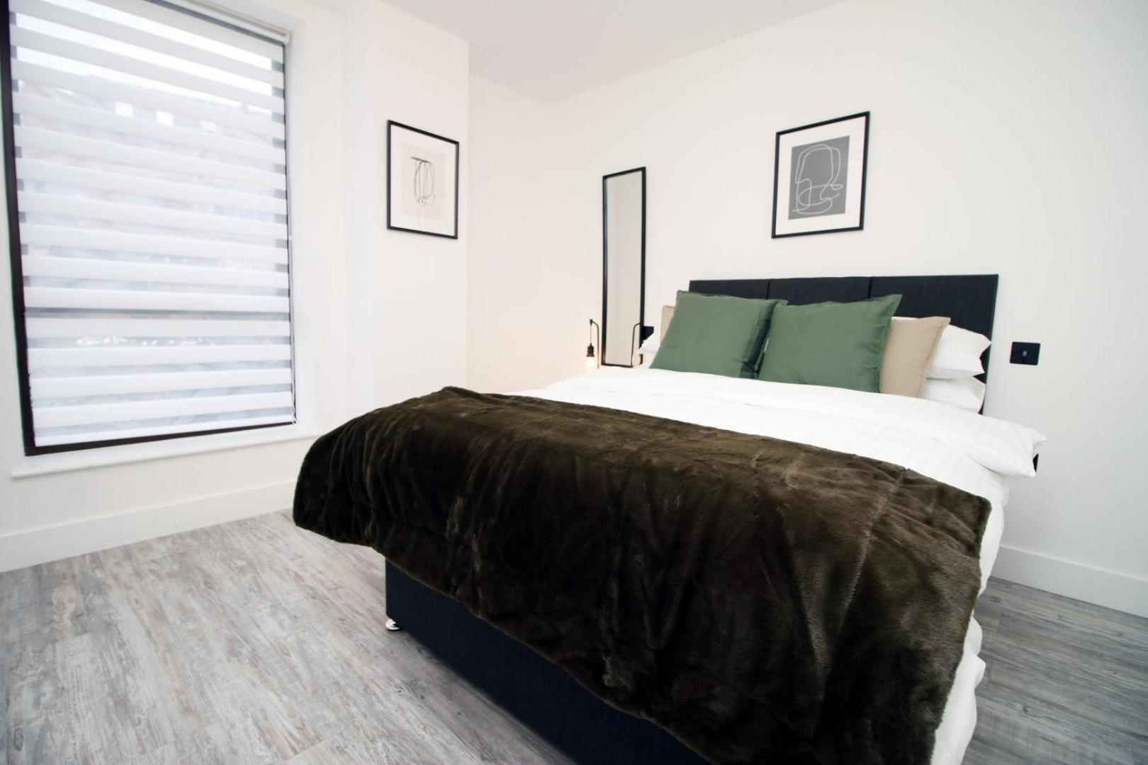 2 Bedroom With Free Parking 史云顿 外观 照片
