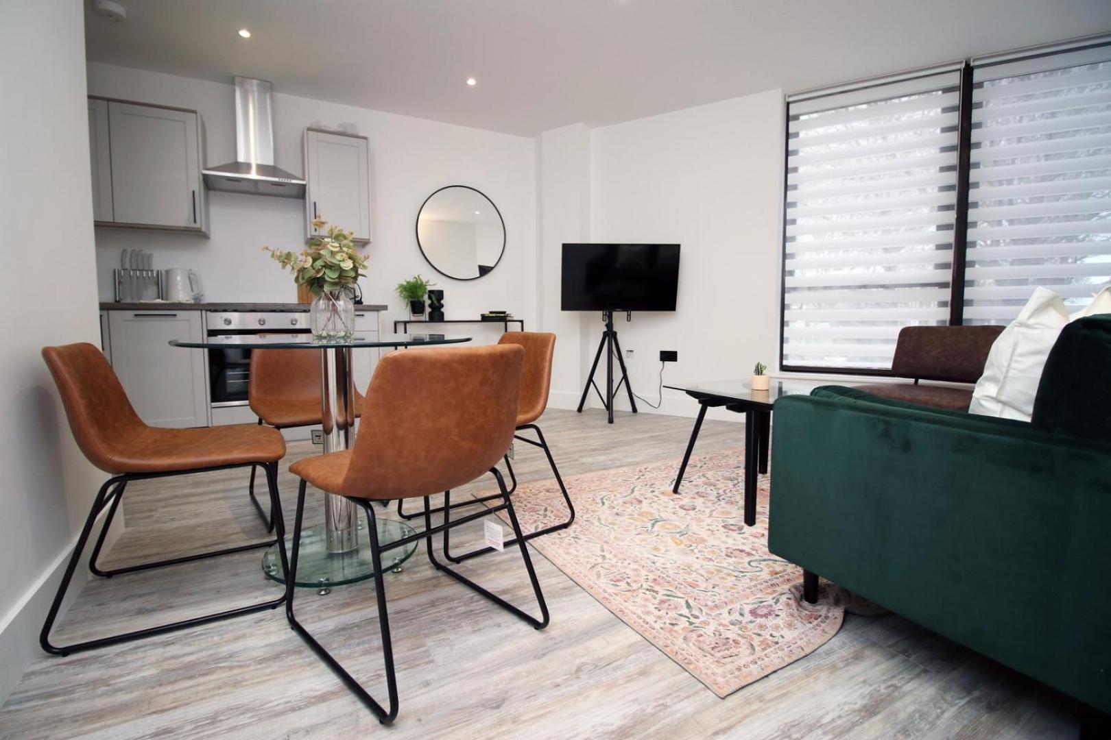 2 Bedroom With Free Parking 史云顿 外观 照片