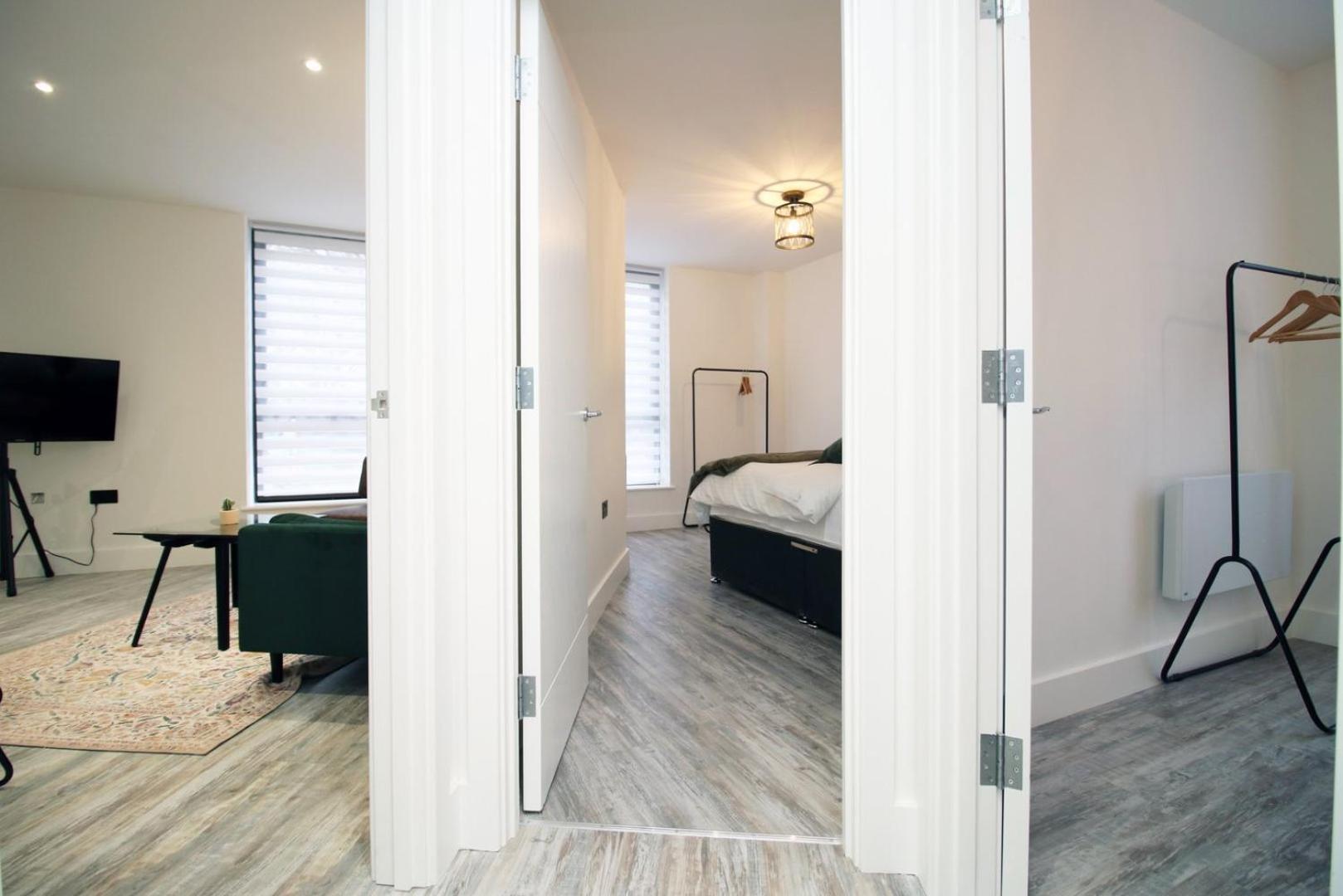 2 Bedroom With Free Parking 史云顿 外观 照片